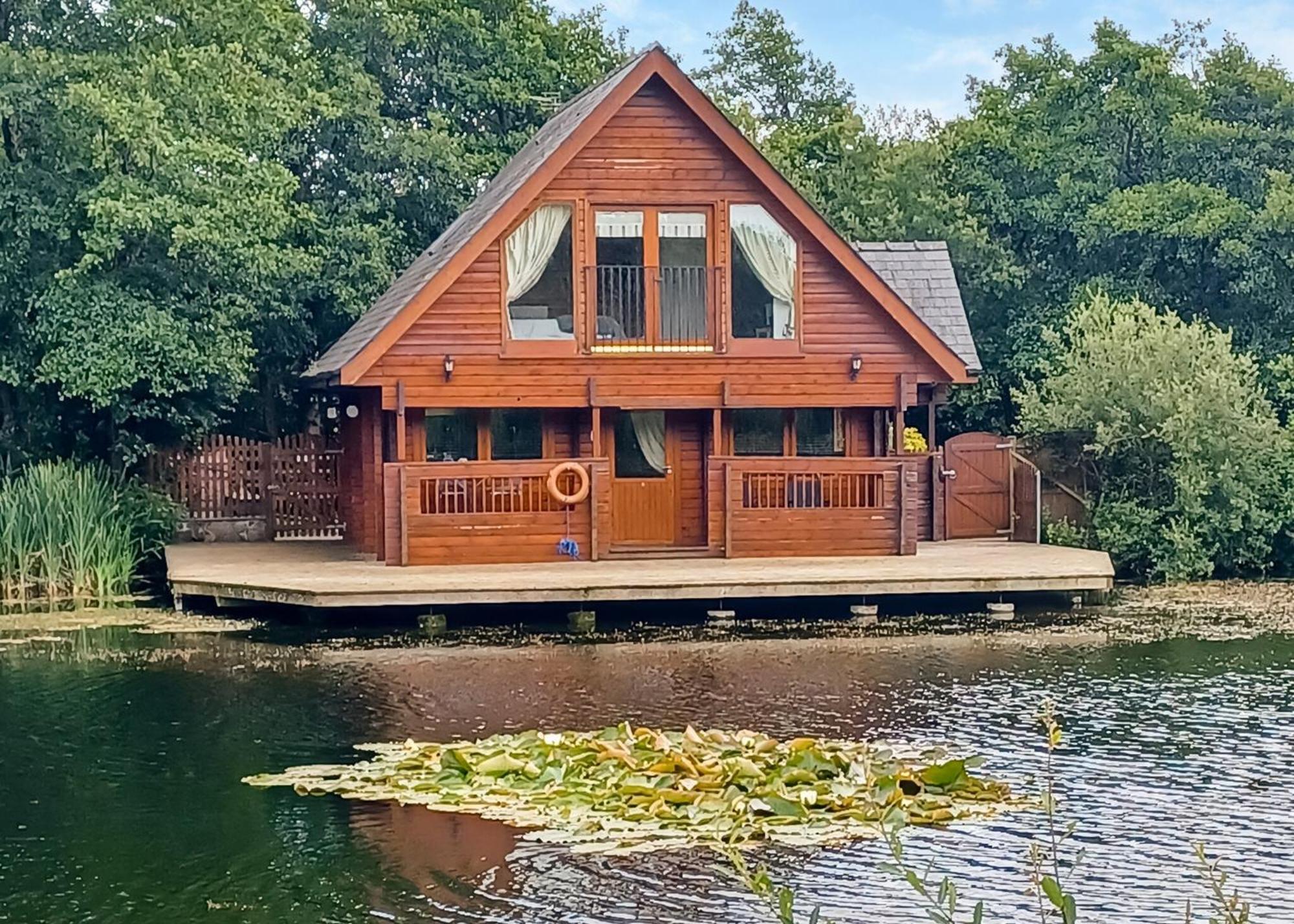 מנאי ברידג' Anglesey Lakeside Lodges חדר תמונה