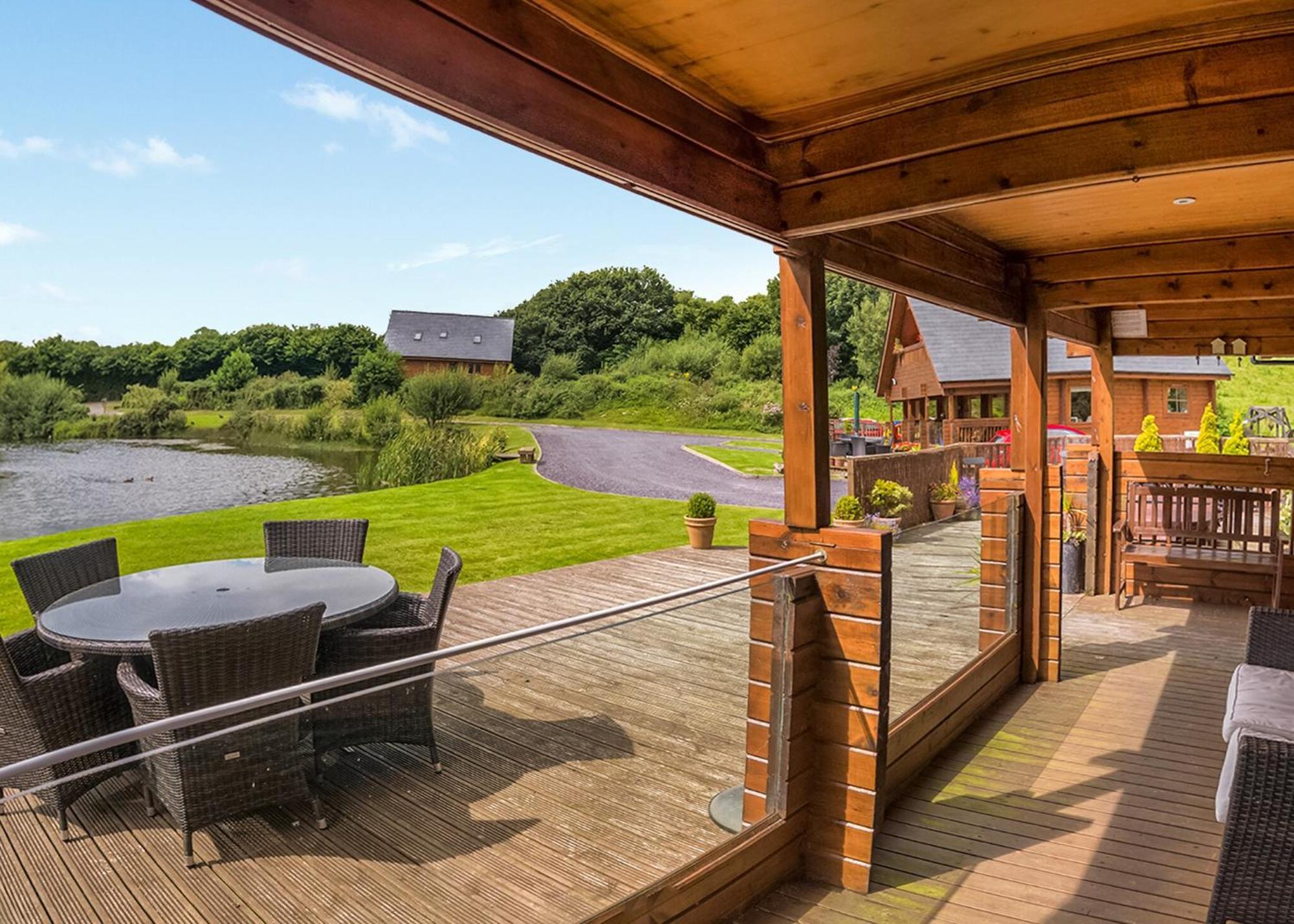 מנאי ברידג' Anglesey Lakeside Lodges חדר תמונה