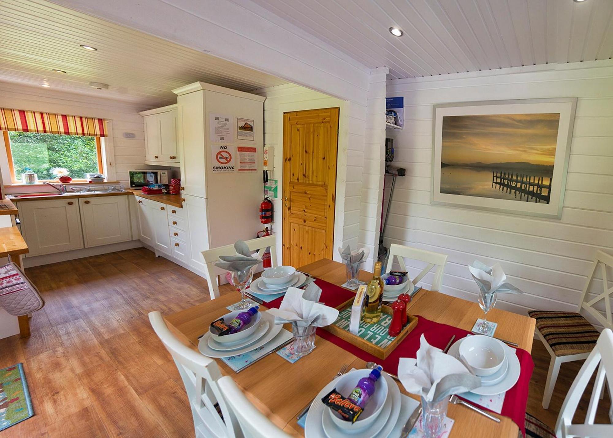 מנאי ברידג' Anglesey Lakeside Lodges חדר תמונה