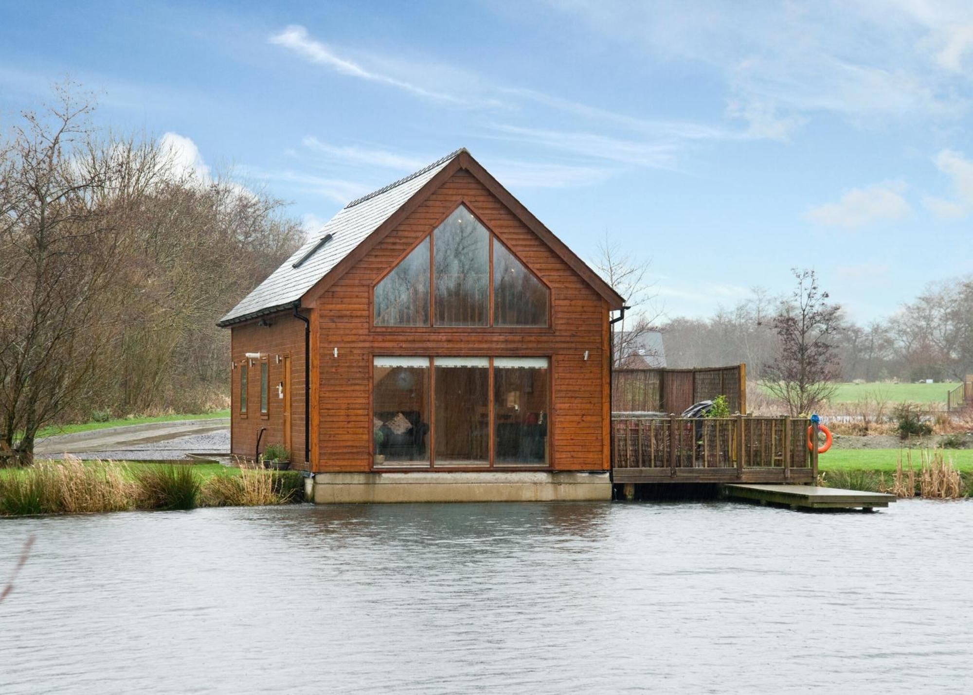 מנאי ברידג' Anglesey Lakeside Lodges חדר תמונה