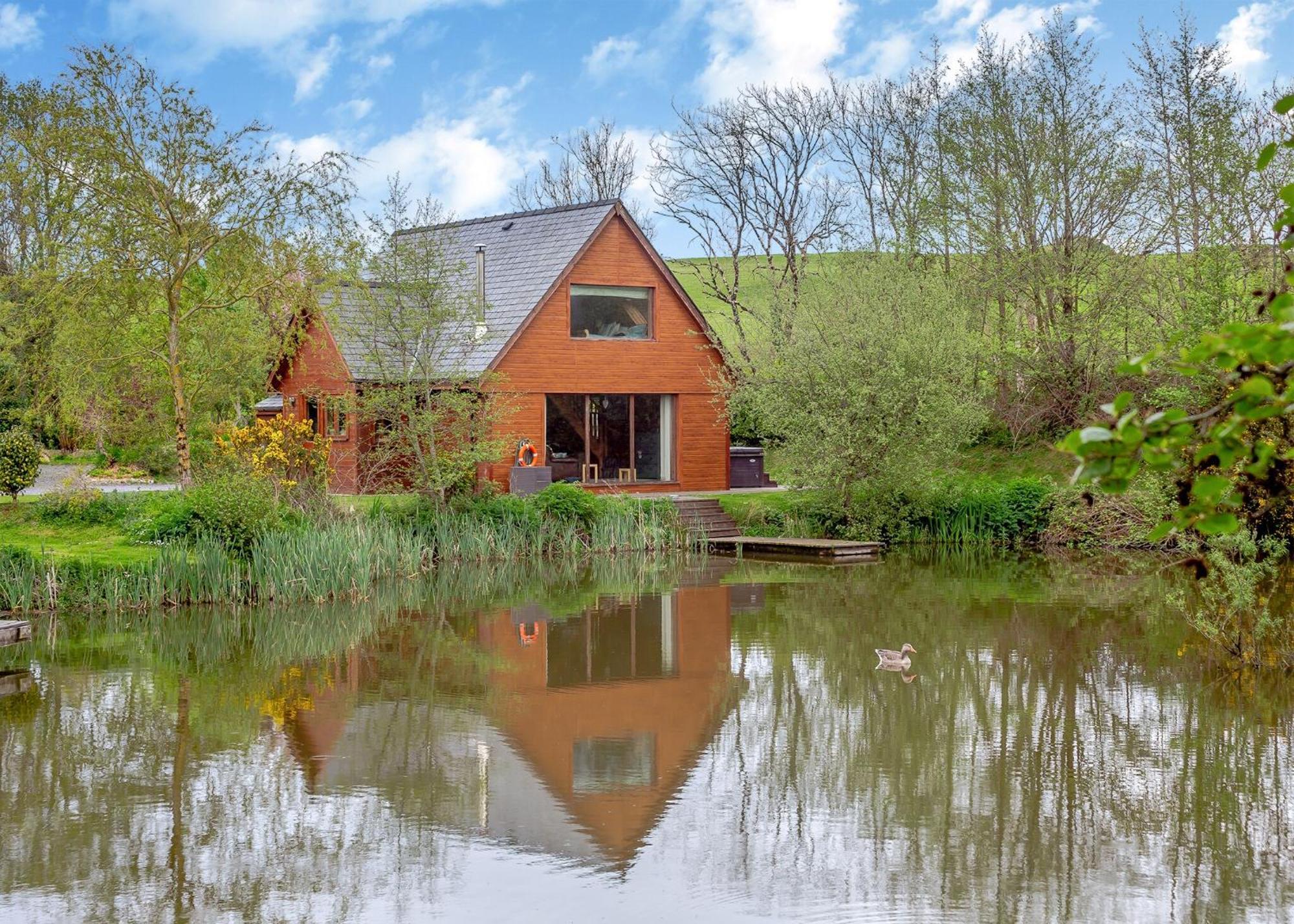 מנאי ברידג' Anglesey Lakeside Lodges מראה חיצוני תמונה