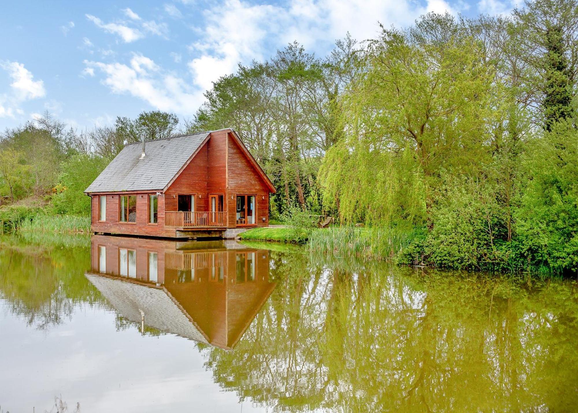 מנאי ברידג' Anglesey Lakeside Lodges מראה חיצוני תמונה