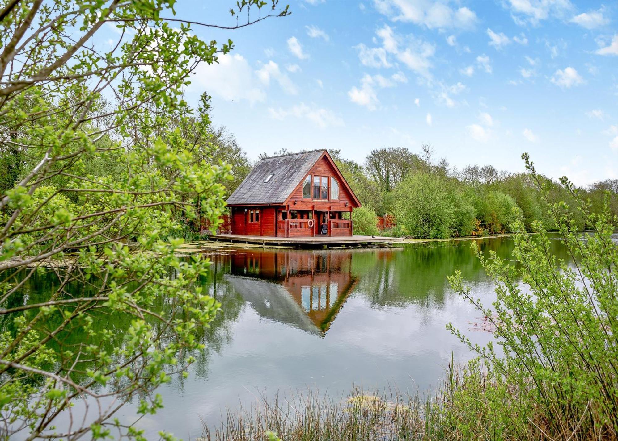 מנאי ברידג' Anglesey Lakeside Lodges מראה חיצוני תמונה